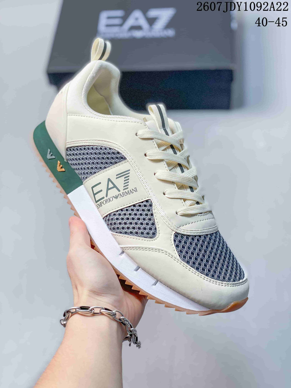 Emporio Armani EA7 Low-Top Sneakers Off-White Green