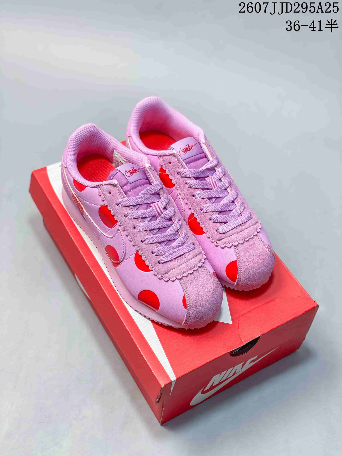Nike Classic Cortez Pink Red Sneakers IR13