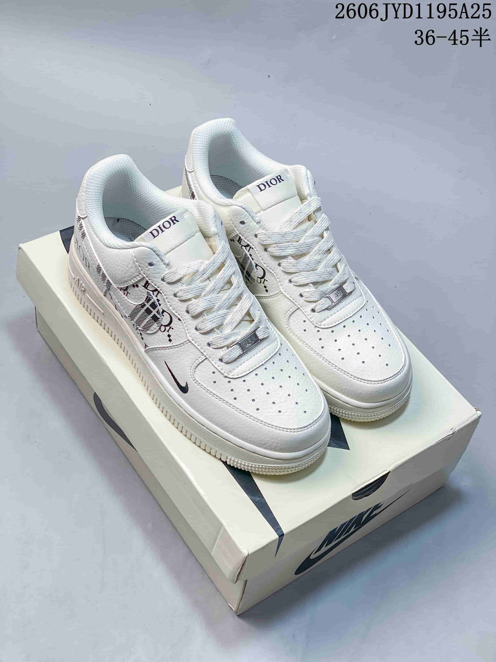 Nike Air Force 1 '07 Low Graphic Sneakers