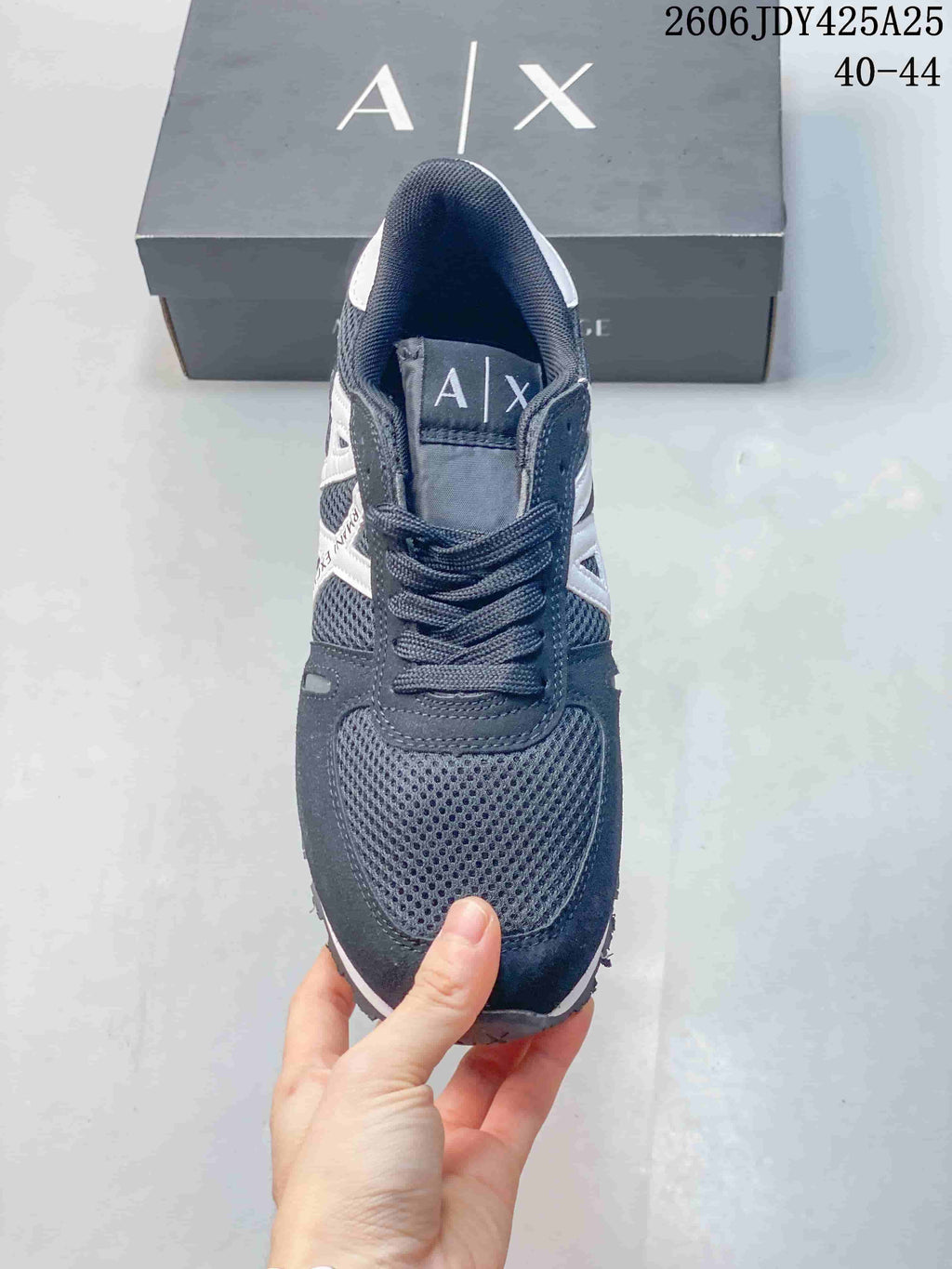 Armani Exchange AX Low-Top Sneakers Navy White XUX169