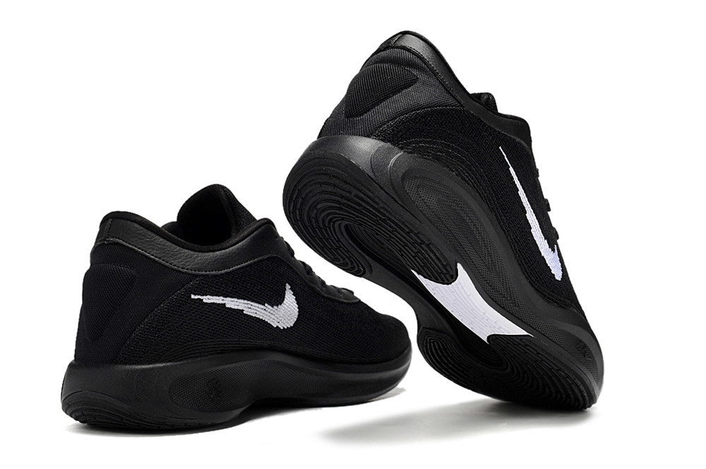 Nike GT Hustle Basketball Shoes in Black and White
