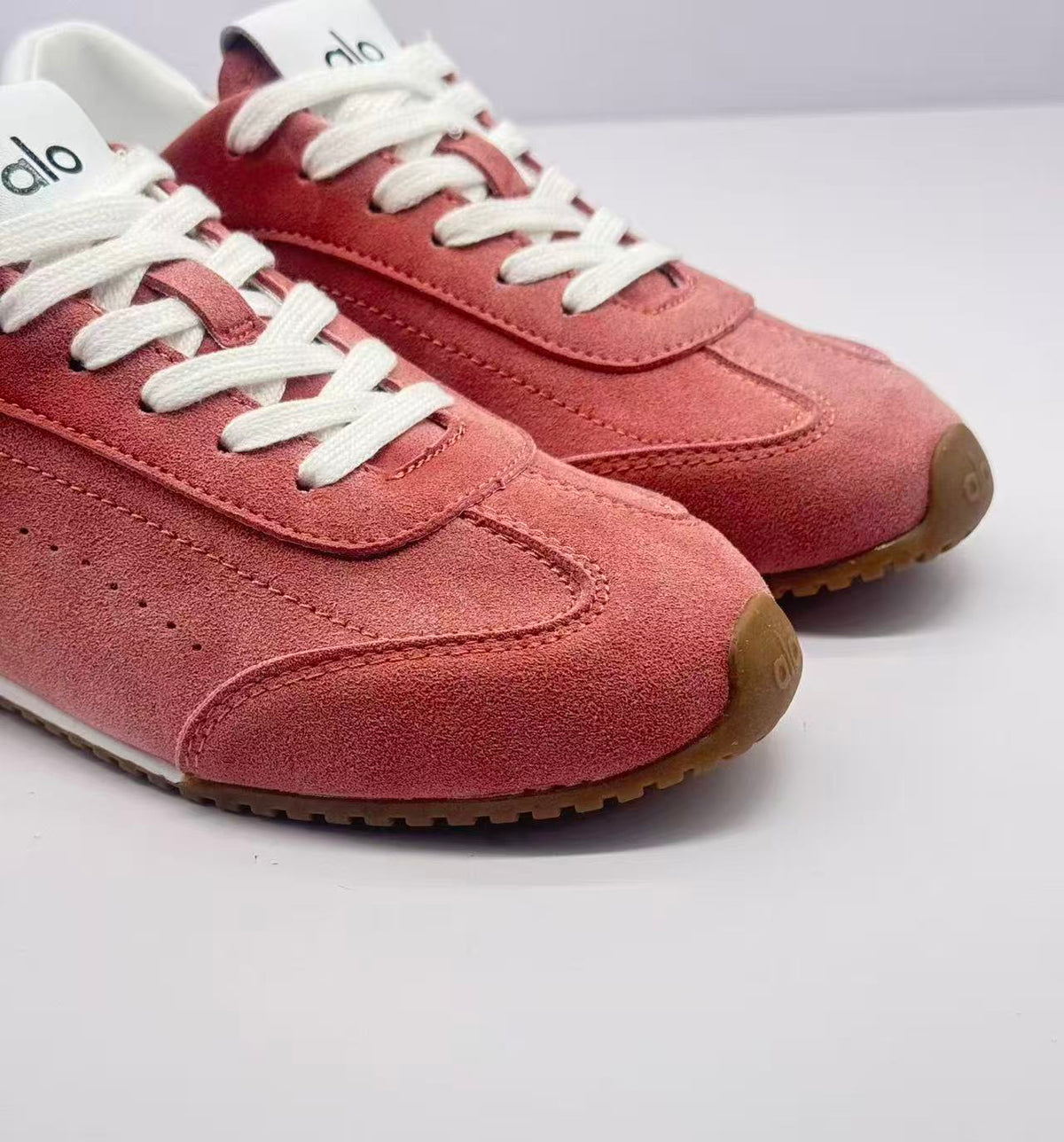 Alo Pink Low-Top Sneakers