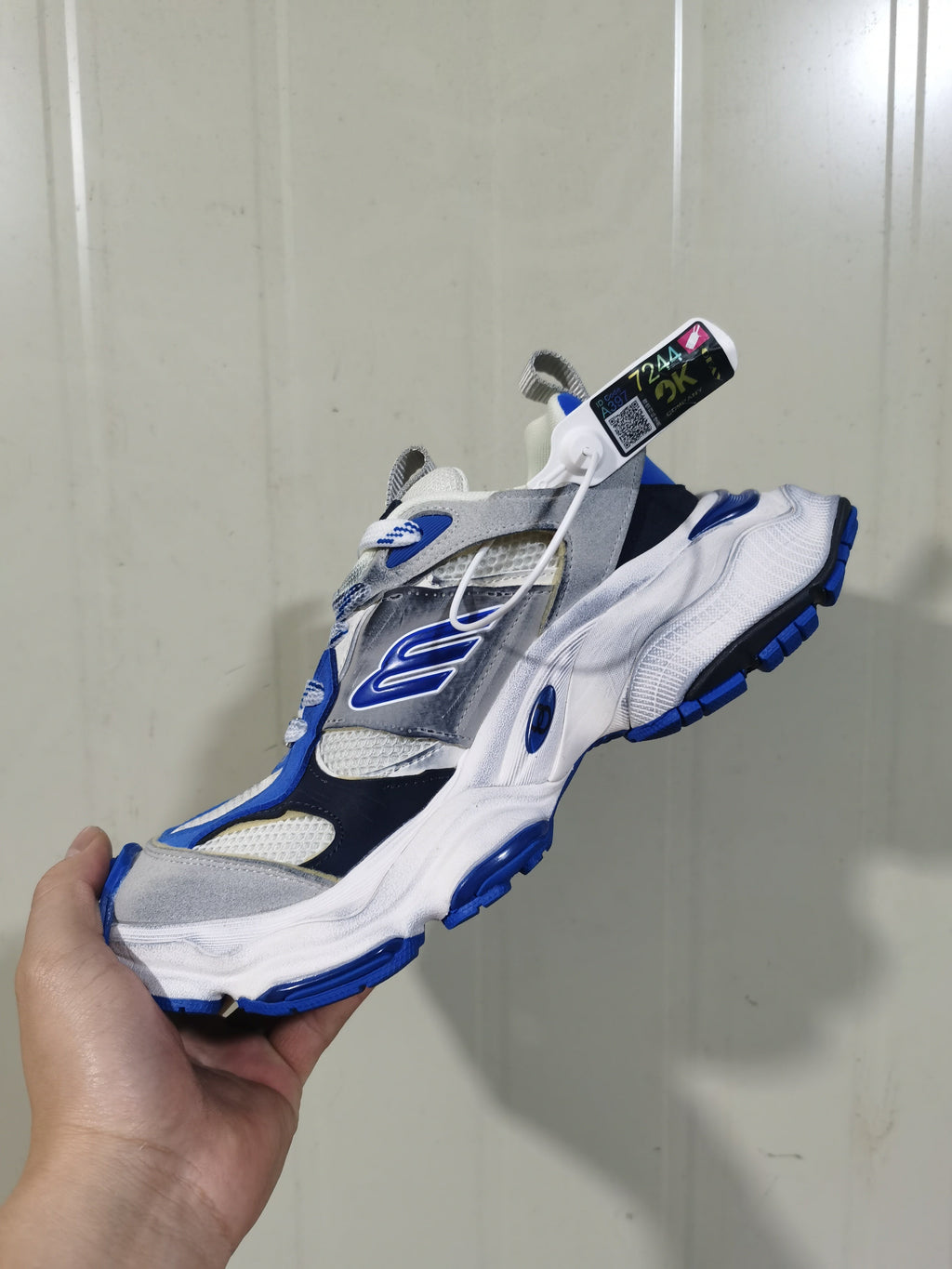 Skechers 11th Generation 0328 Sneakers White Grey Blue