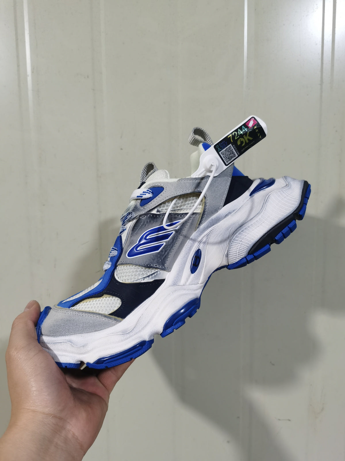 Skechers 11th Generation 0328 Sneakers White Grey Blue