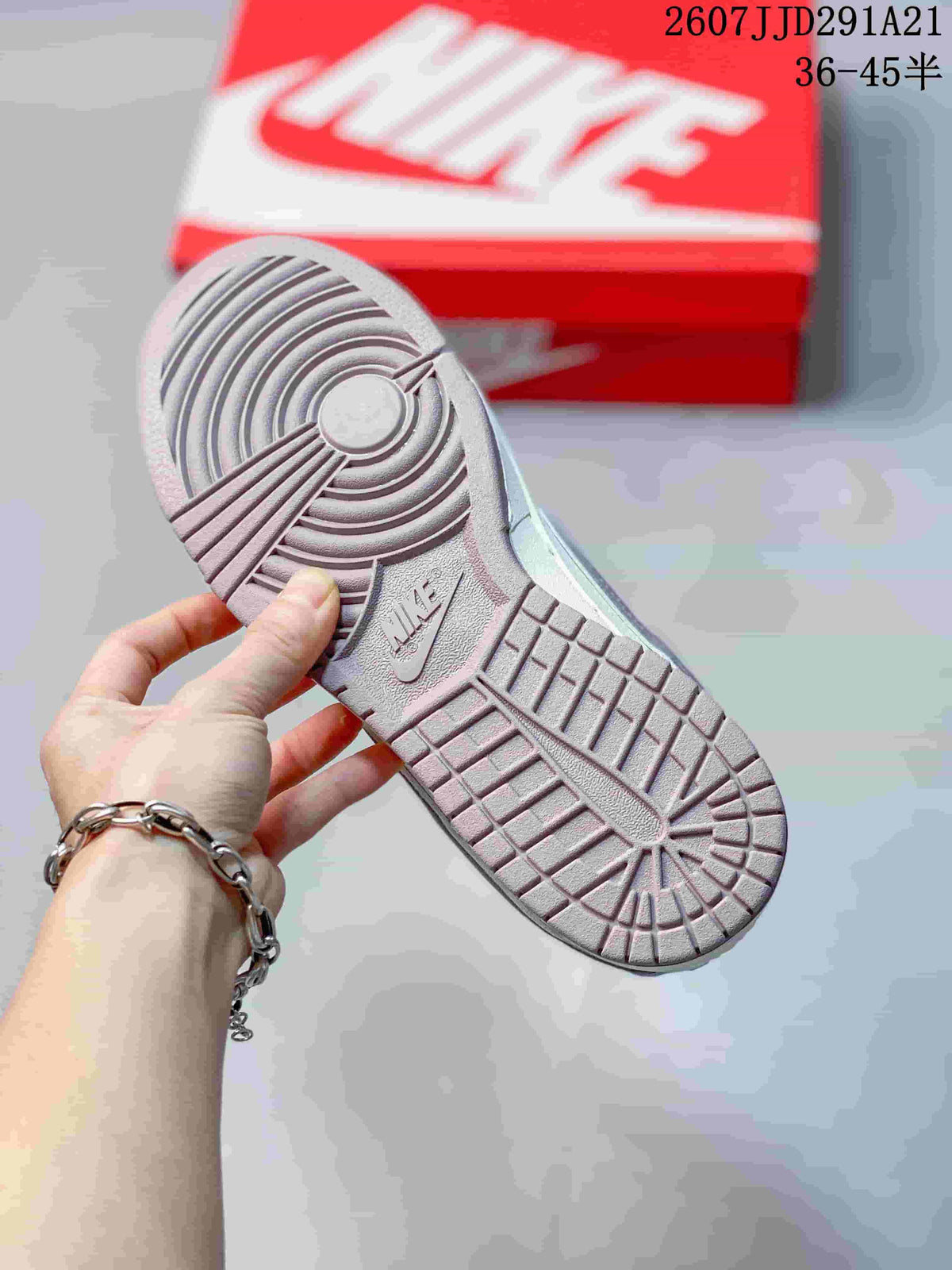 Nike SB Dunk Low Pro White Gray Sneakers 2607JJD291A21