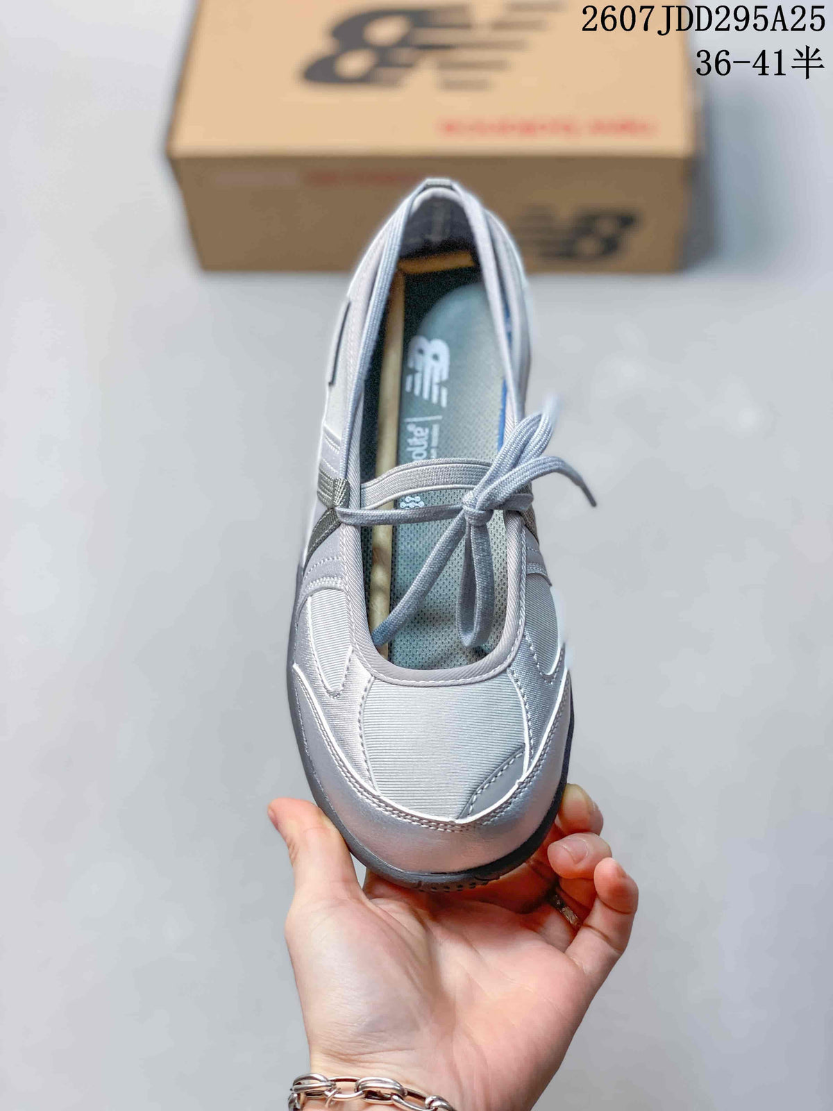 New Balance WD Series Women's Gray Low-Top Sneakers