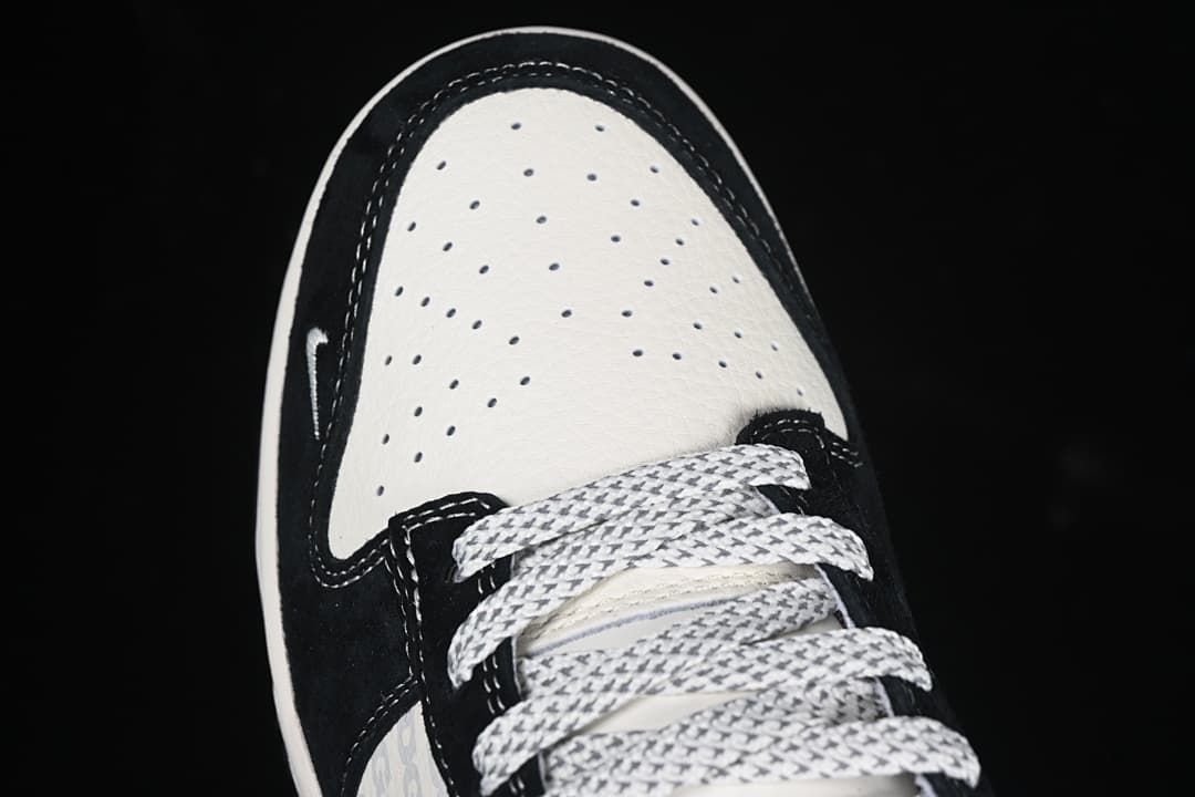 Nike Dunk Low Retro DM6868-043 Black Red Sneakers