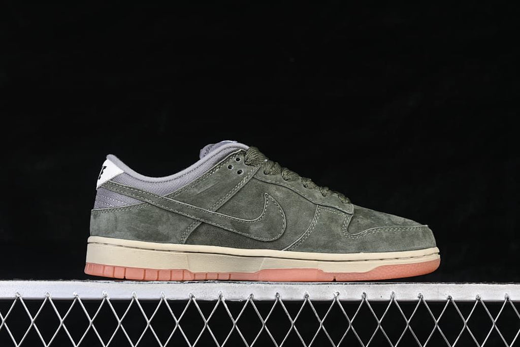 Nike SB Dunk Low Olive Green Sneakers HJ0367-301