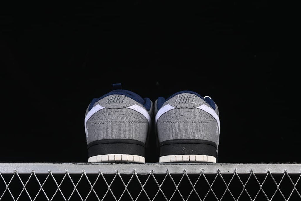 Nike SB Dunk Low Canvas-Panel Sneakers DX6775-400