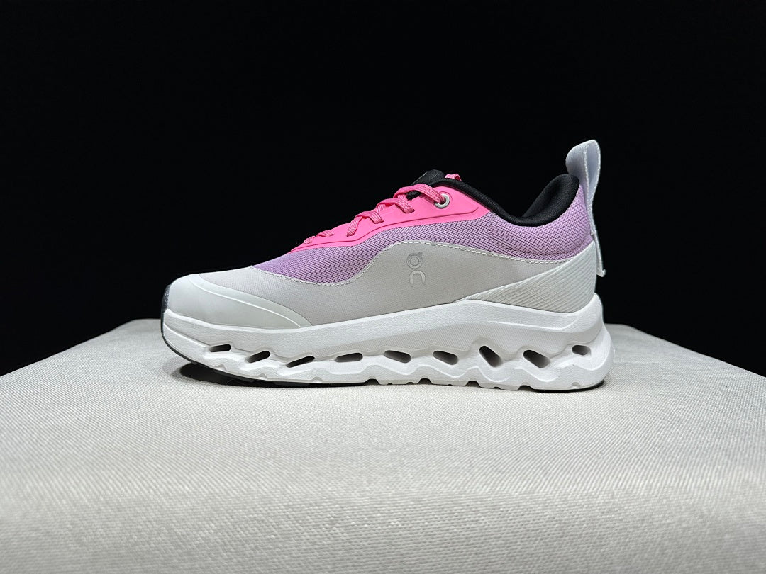 On Cloudtilt 2.0 x LOEWE Sneakers in Rose Pink