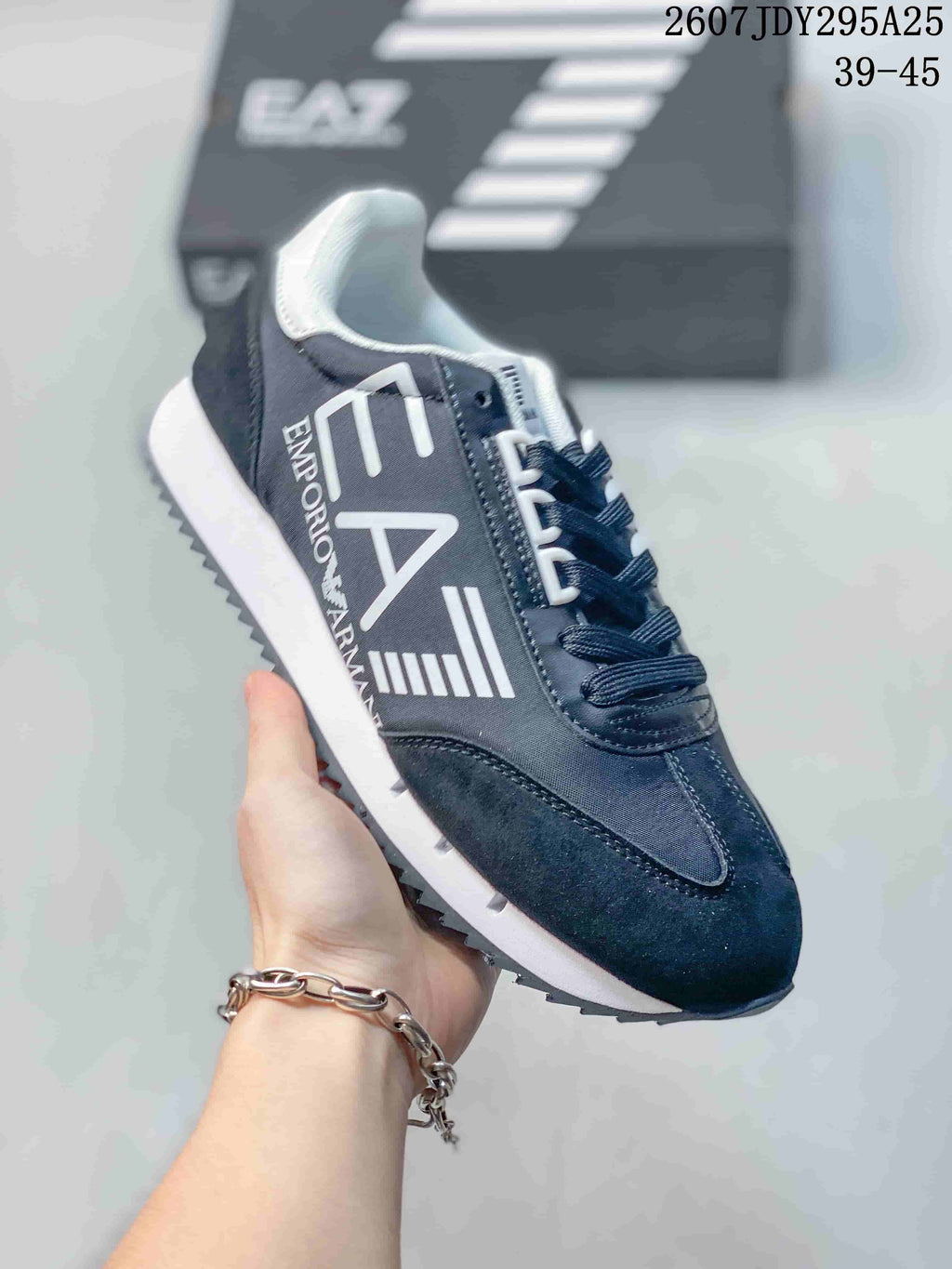 Emporio Armani EA7 Men's Navy Low-Top Sneakers 2607JDY295A25