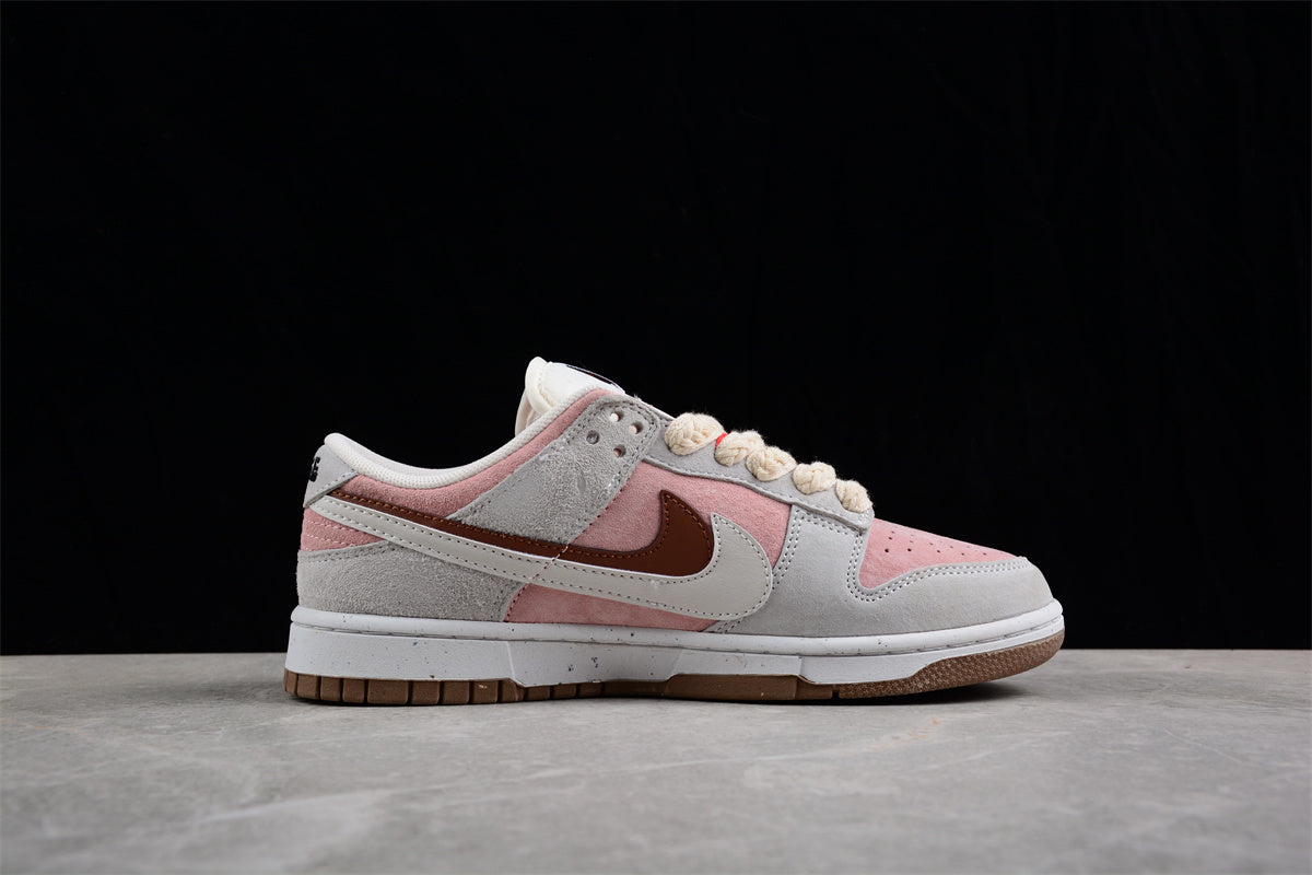 Nike SB Low Sneakers Pink White DO9457-10015