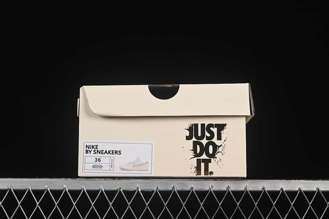 Nike SB Dunk Low Pink Love Low-Top Sneakers WP0212-015