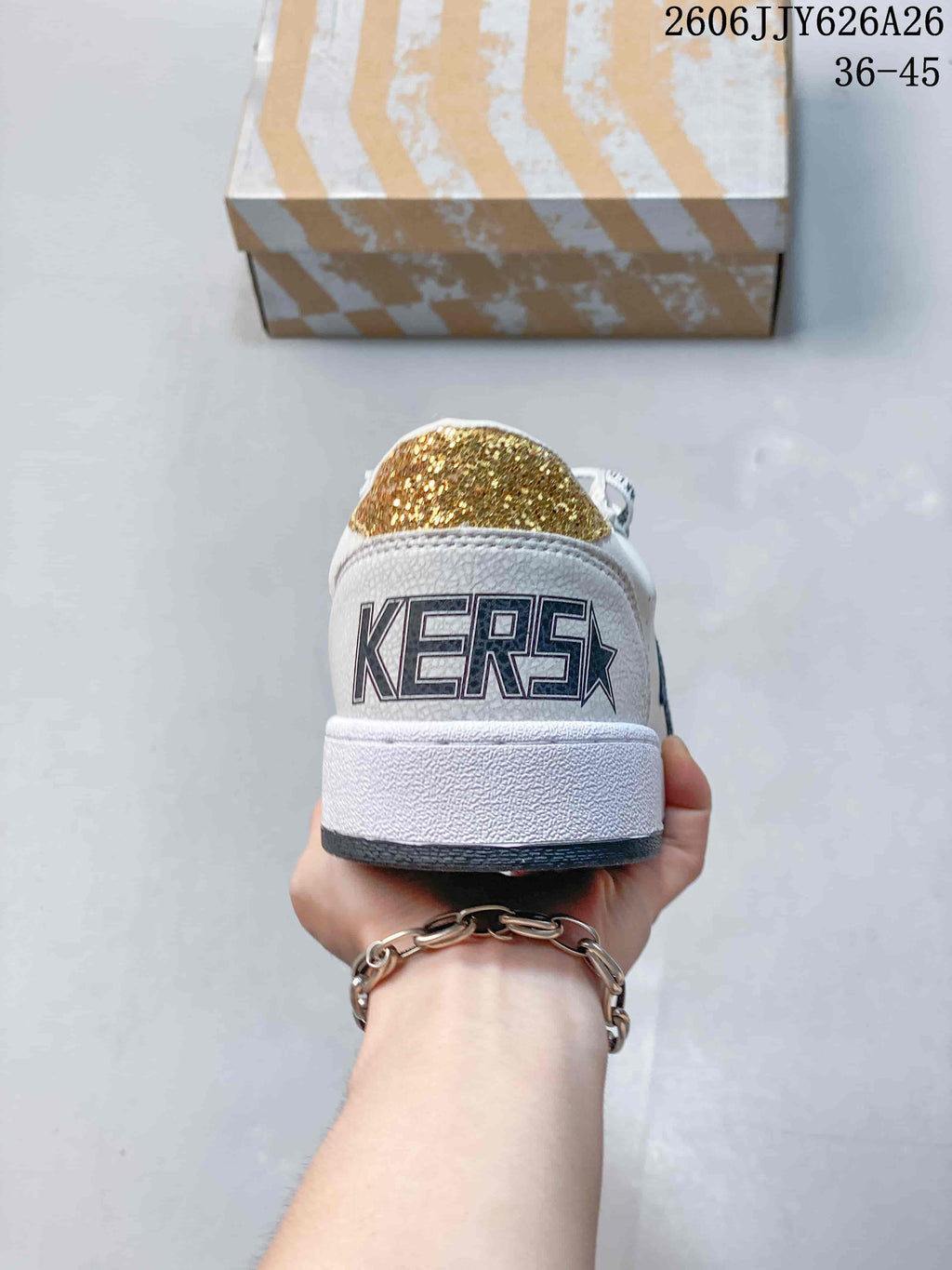 Golden Goose SURARN Sneakers White with Gold Star 2606 JTY626A26
