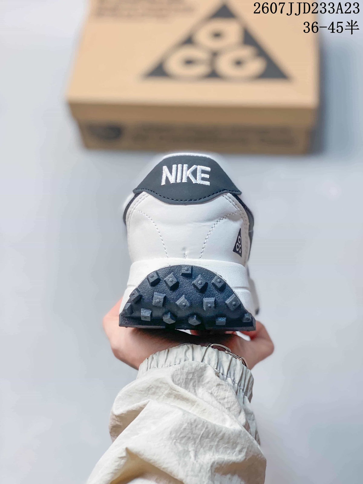 Nike ACG LDV Trail Sneakers White Navy 712130RRY