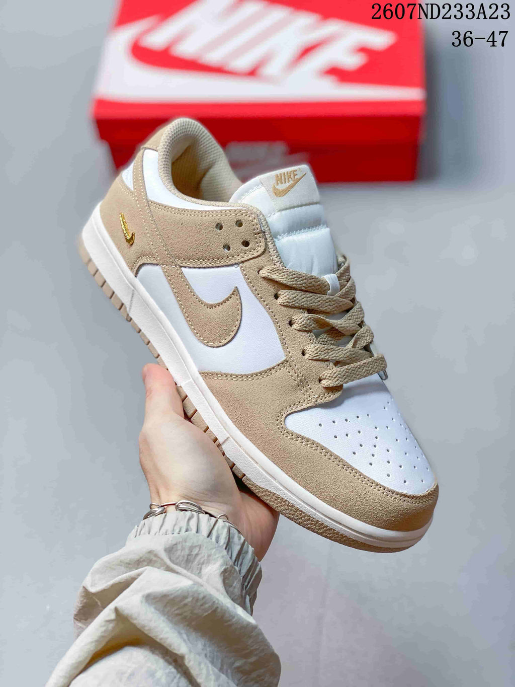 Nike SB Dunk Low Pro White Beige Sneakers