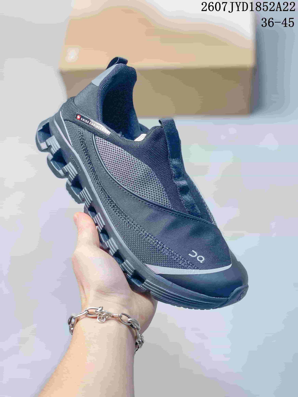 On Cloud X 4 Low-Top Sneakers Black 2607 TYD1852A22