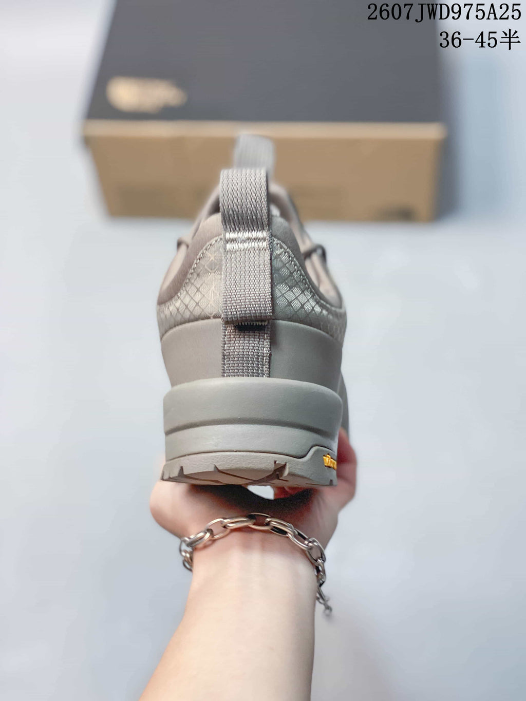 The North Face 2607JWD975A25 Gray Hiking Sneakers