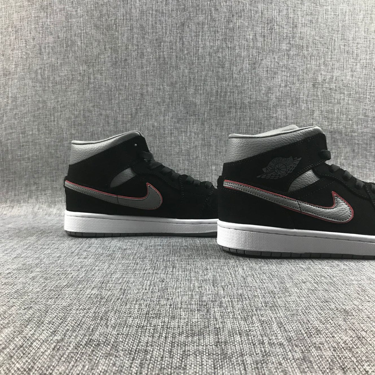 Air Jordan 1 Mid Black Grey Red Sneakers 554724-060