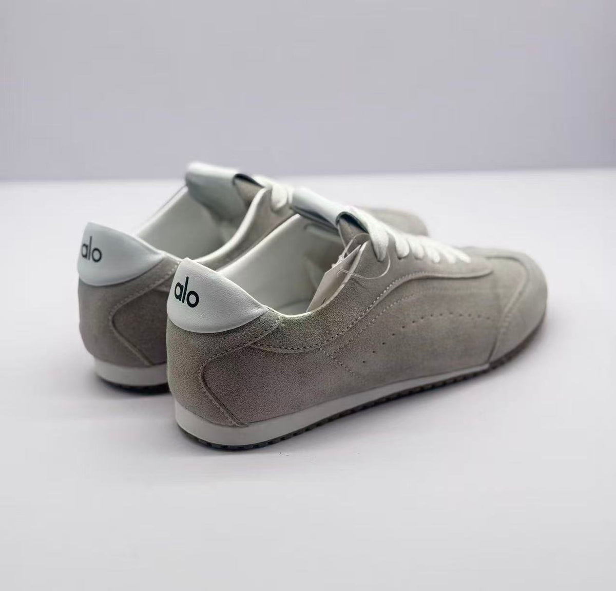 Alo Gray Low-Top Lace-Up Sneakers