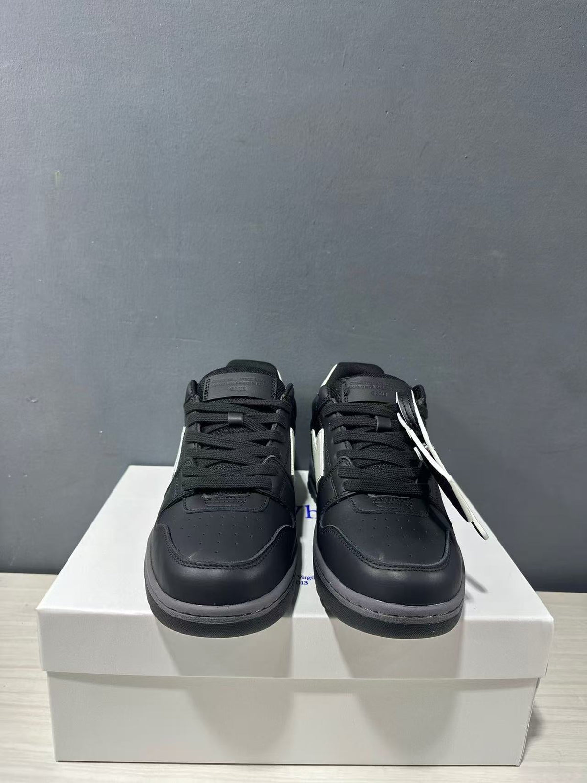 Off-White Out Of Office Low-Top Sneakers Black White OWIA189C99LEA0061001