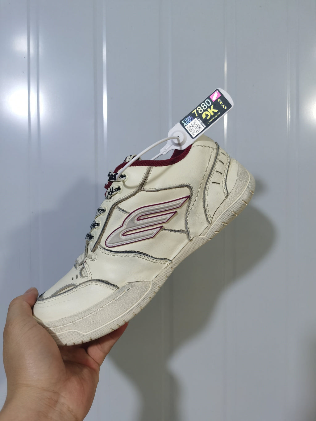 Balenciaga Hamptons Sneaker Off-White Red