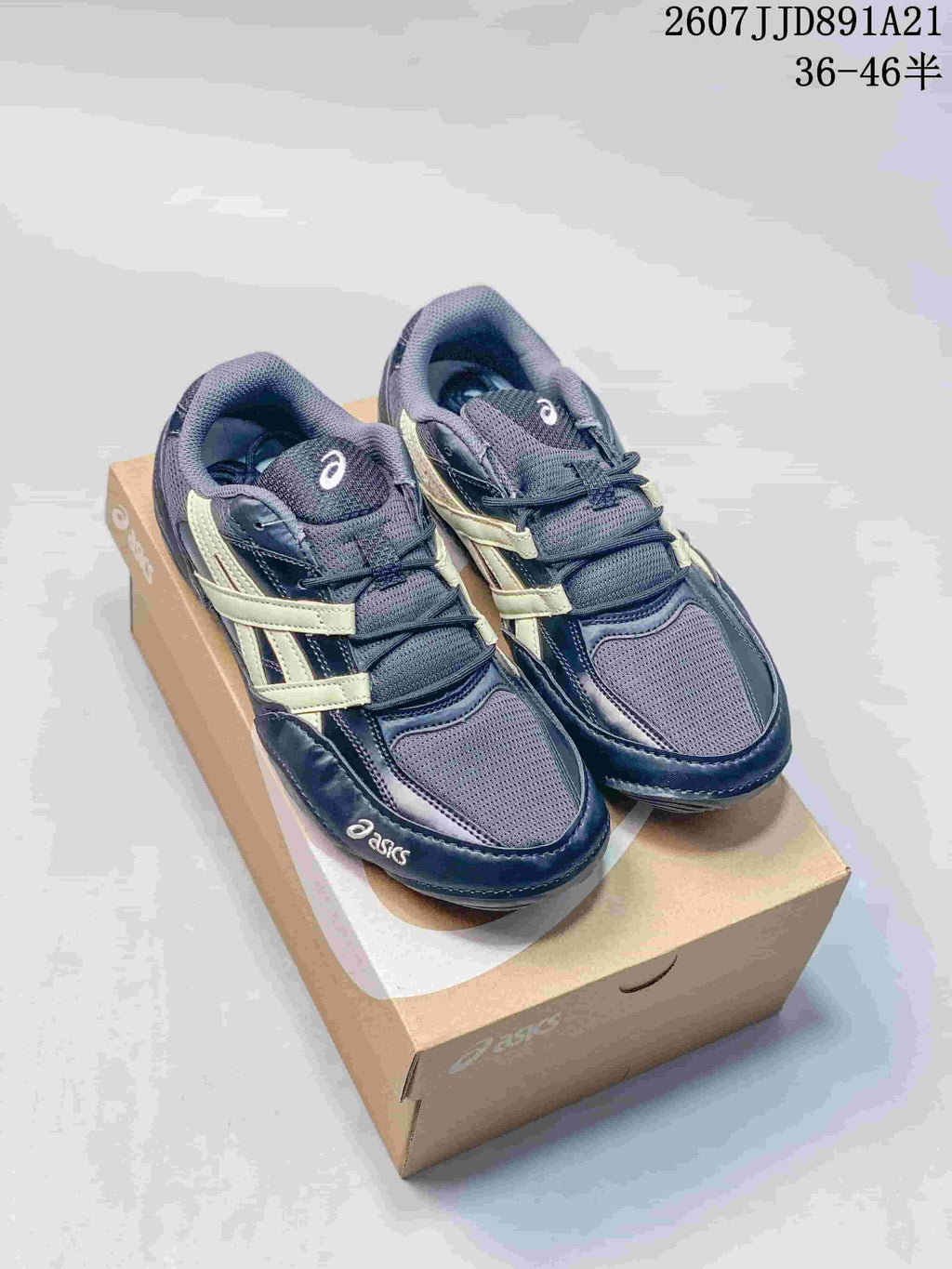 ASICS Hypersync Low-Top Sneakers Navy Cream 2607JJD891A21