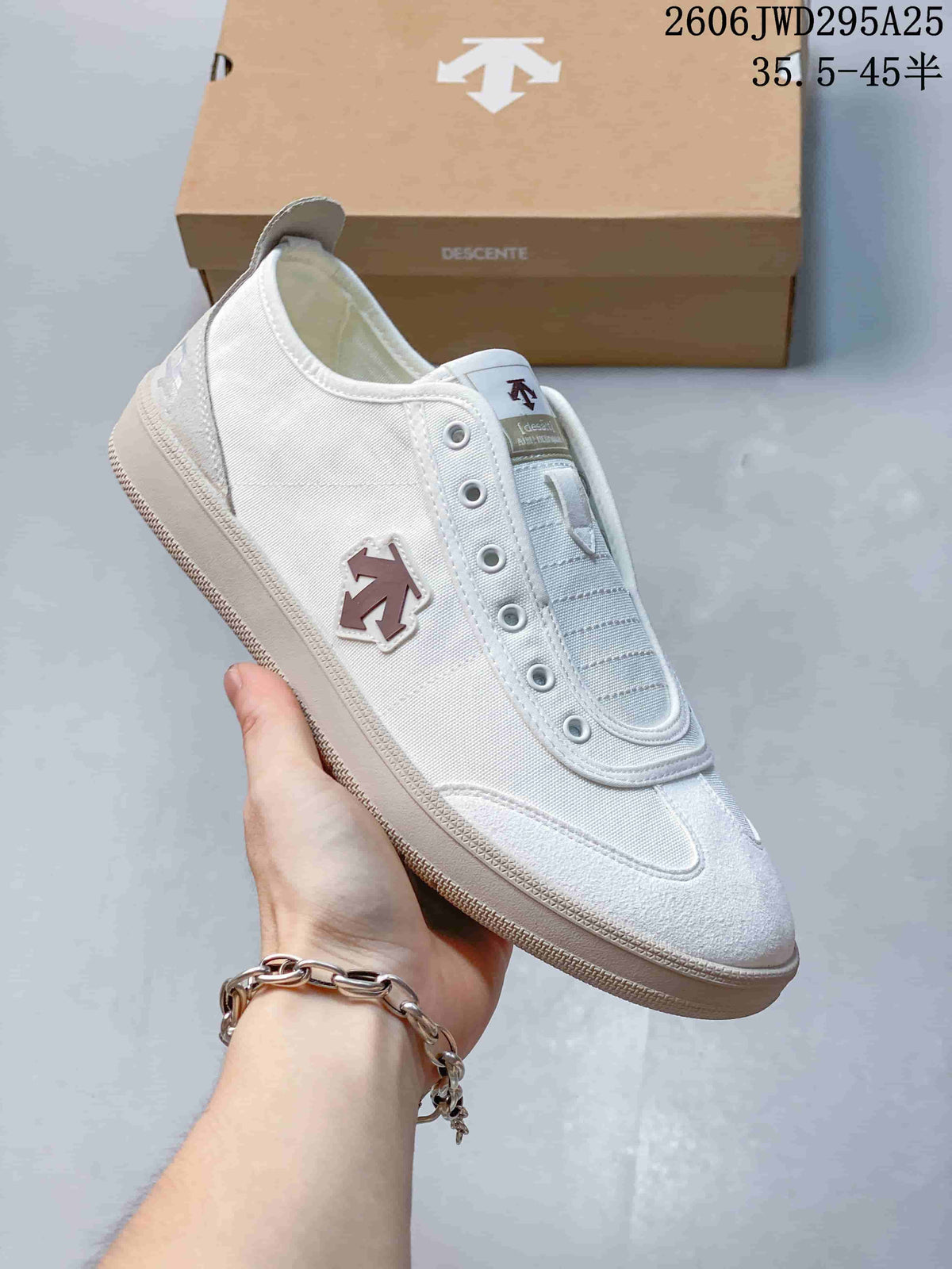 Descente CHRON Retro Casual Sneakers in White