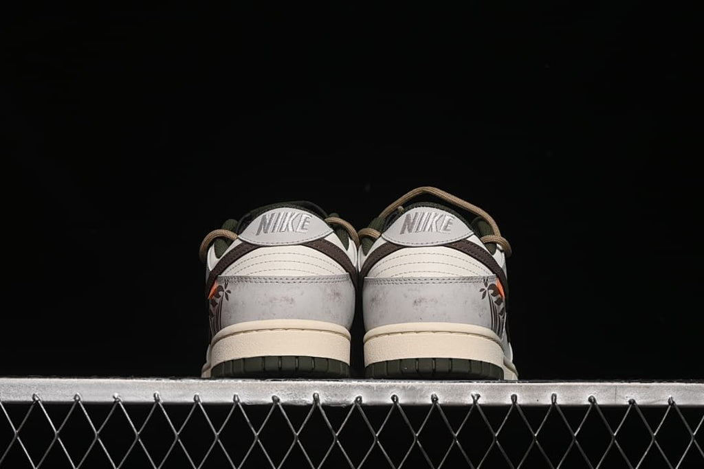 Nike SB Dunk Low Strap Detail HF5441-102 Sneakers