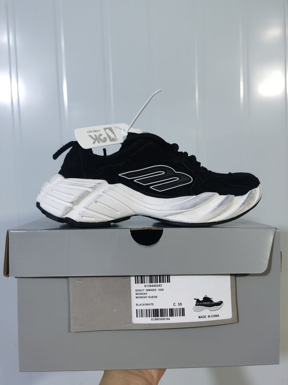 Skechers 1000 Monday Black White Sneakers