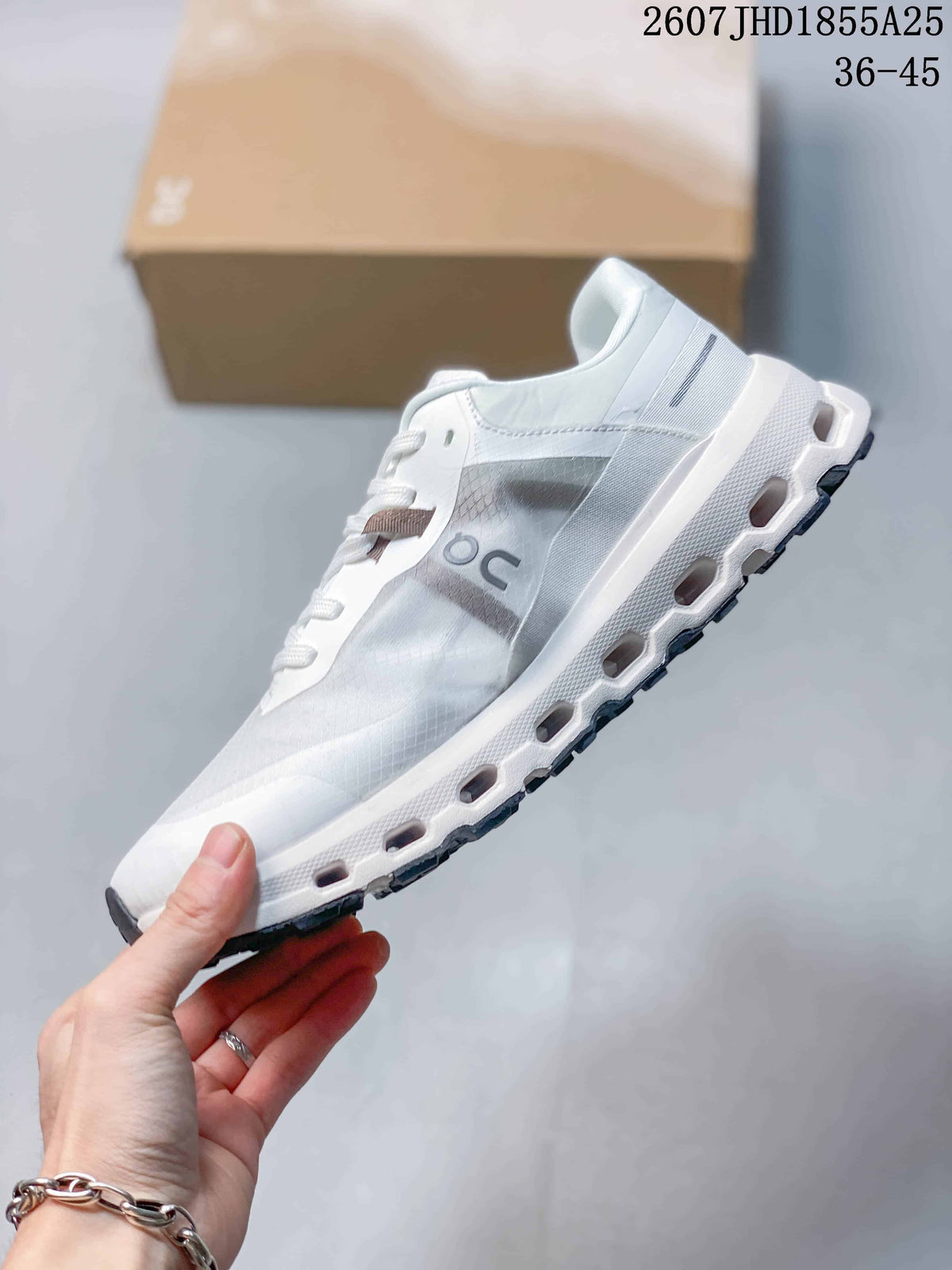 On Cloudvista 2 White Trail Running Sneakers