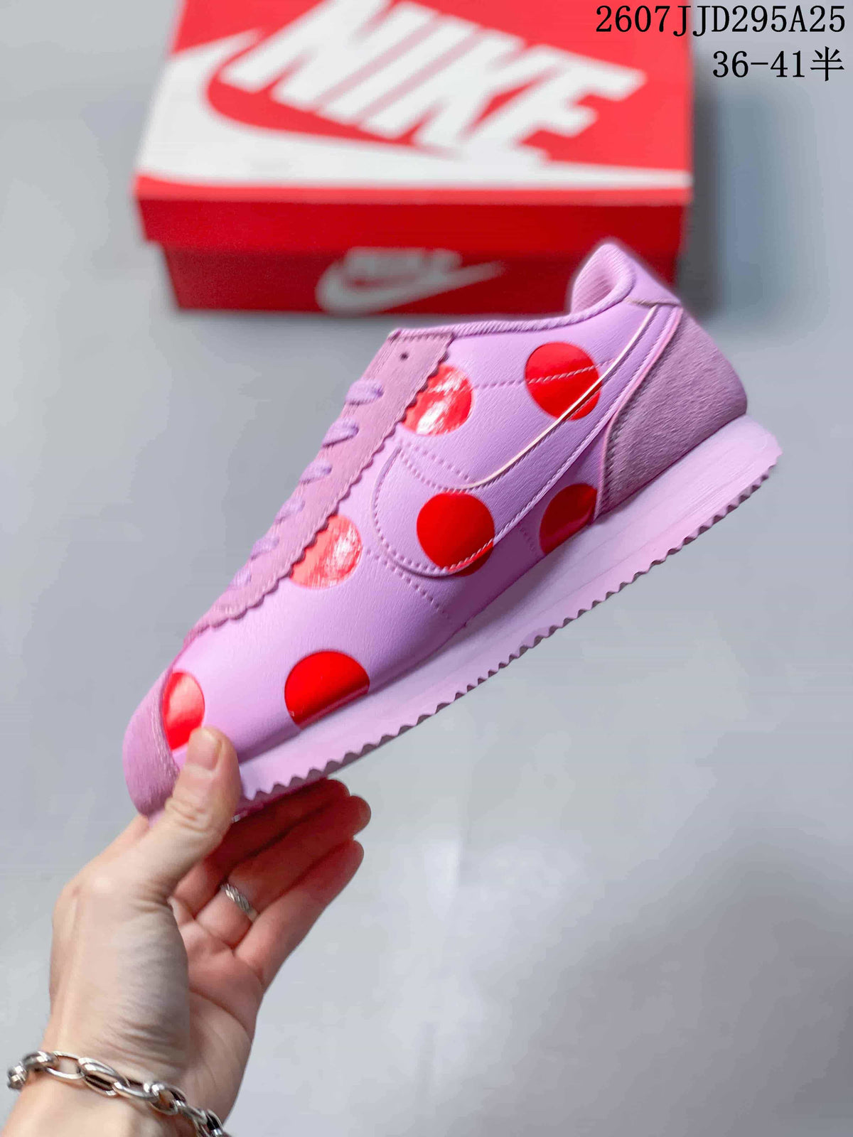 Nike Classic Cortez Pink Red Sneakers IR13
