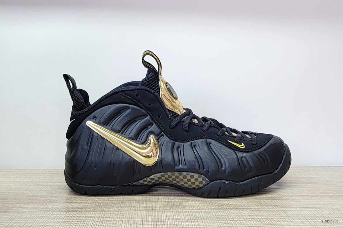Nike Air Foamposite Pro Black Metallic Gold Sneakers