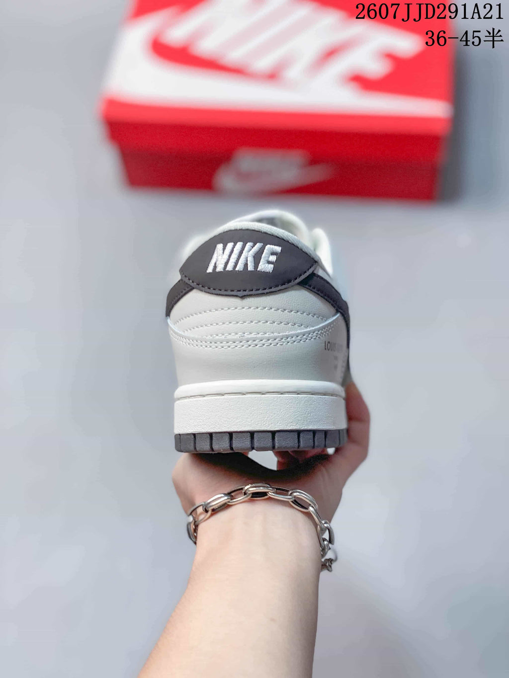 Nike SB Dunk Low Pro Sneakers White Grey 2607JJD291A21