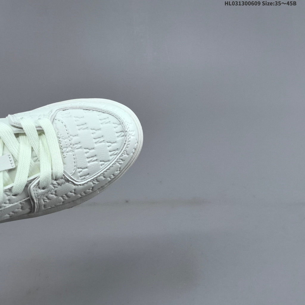 MLB NY Low-Top Platform Sneakers in White