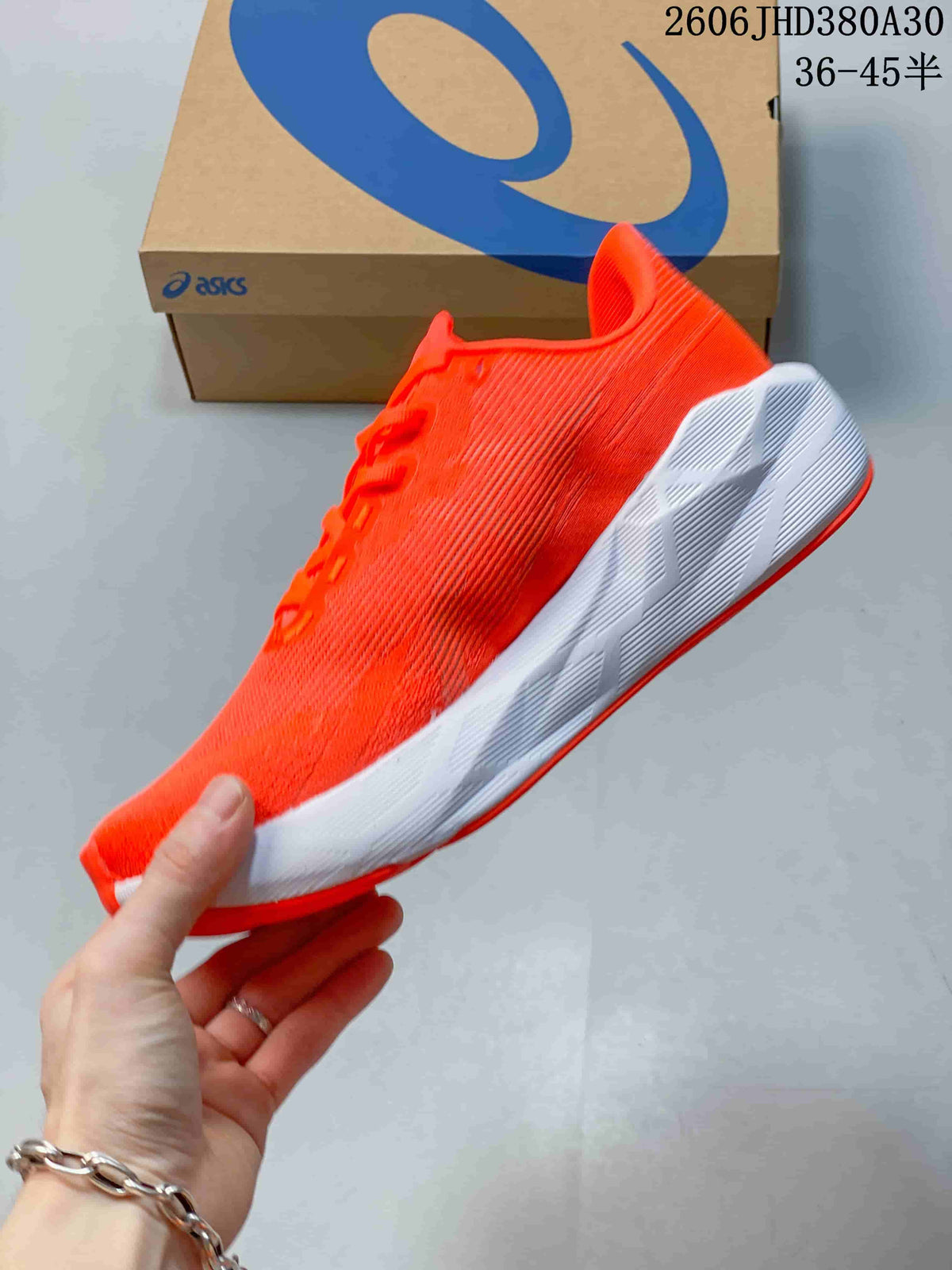 ASICS NOVABLAST 6 Running Shoes – Bright Orange