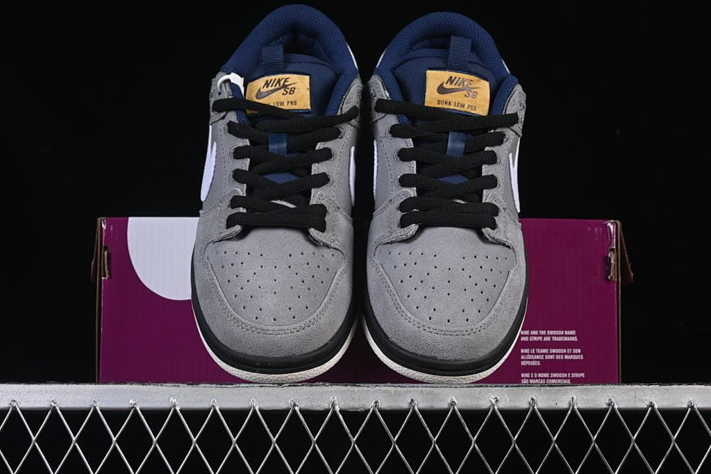 Nike SB Dunk Low Canvas-Panel Sneakers DX6775-400