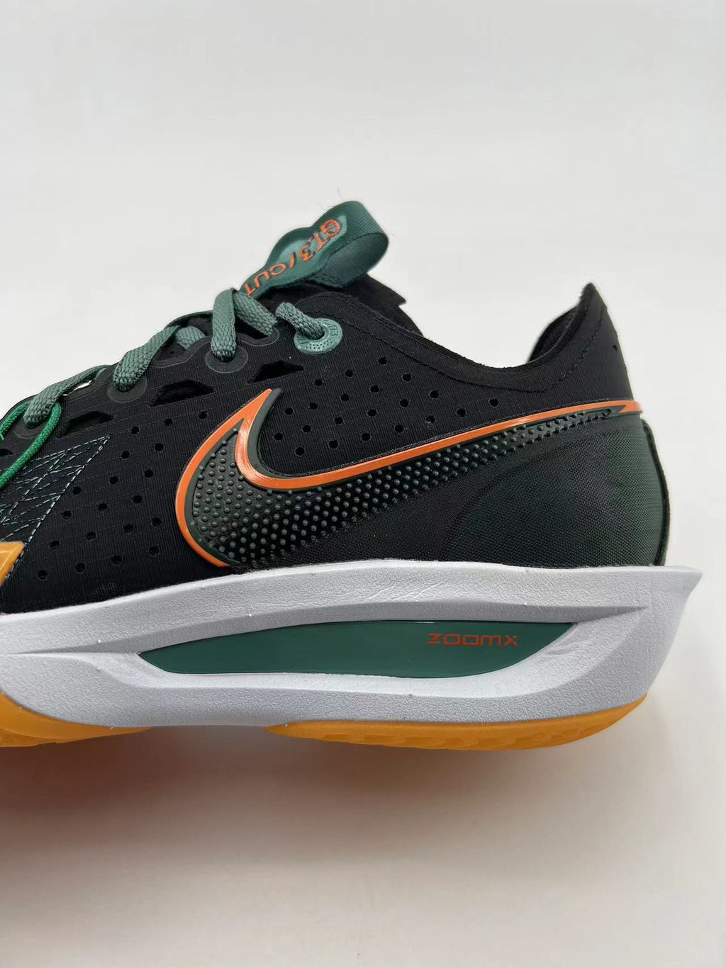 Nike GT Cut 3 Basketball Shoes Black Green DV2913-001