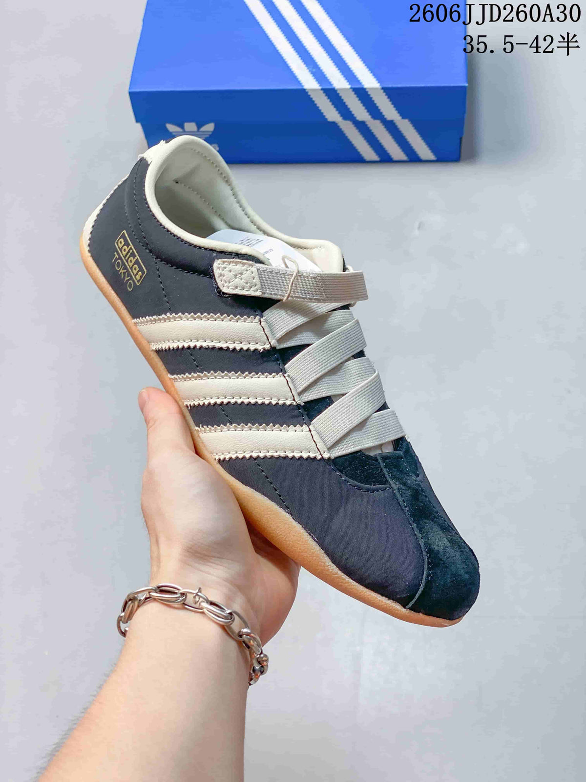 adidas Originals Tokyo MJ Women’s Low-Top Sneakers, Navy and Cream