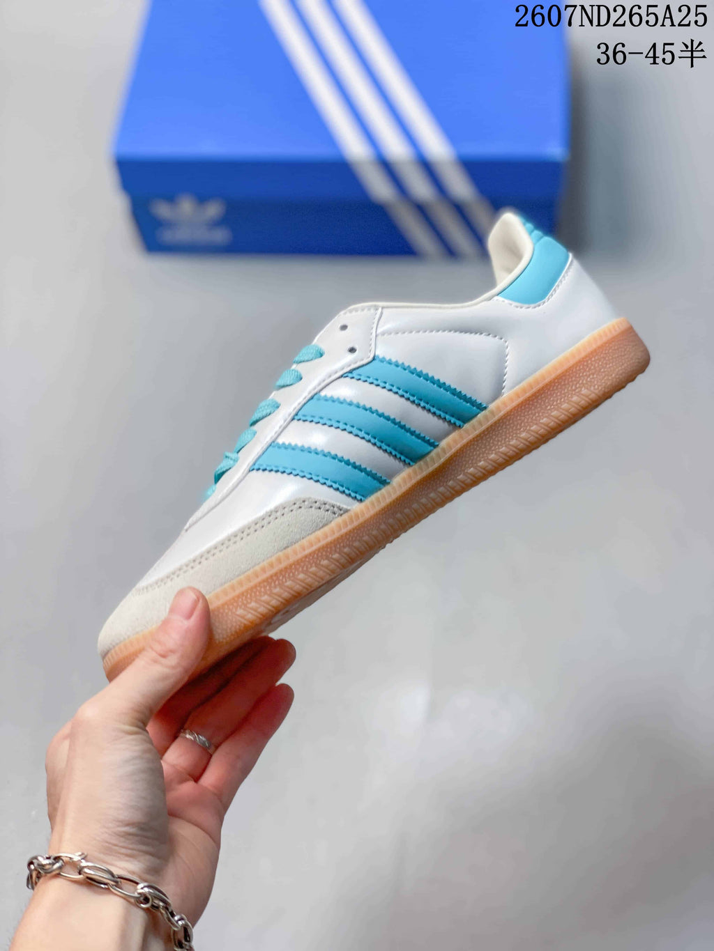 Adidas Samba Low-Top Sneakers White and Blue