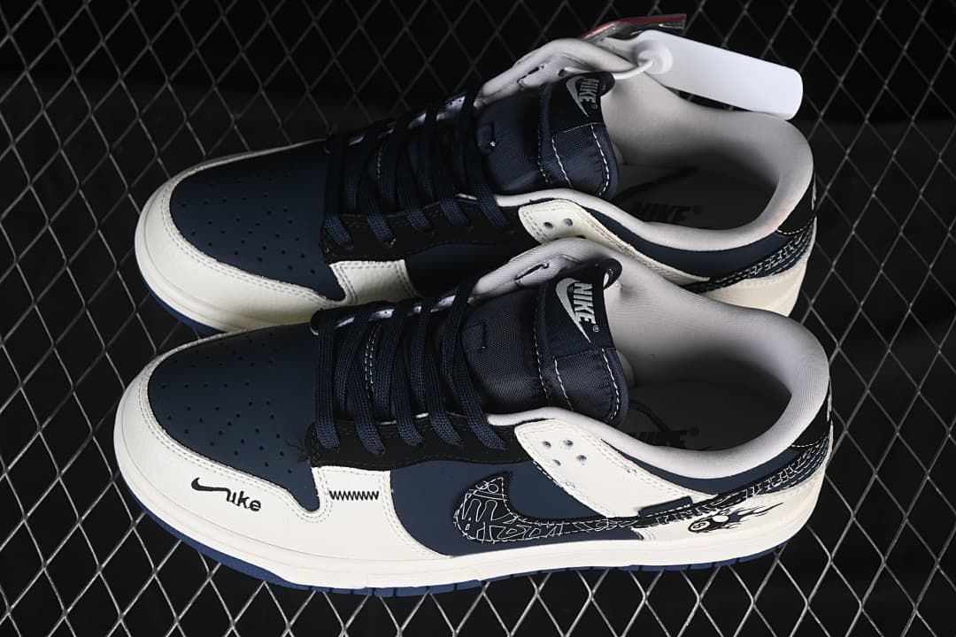 Nike SB Dunk Low Stüssy White Navy Sneakers
