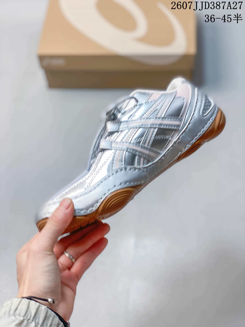 ASICS Hypersync Silver Low-Top Training Sneakers 2607TJD387A27