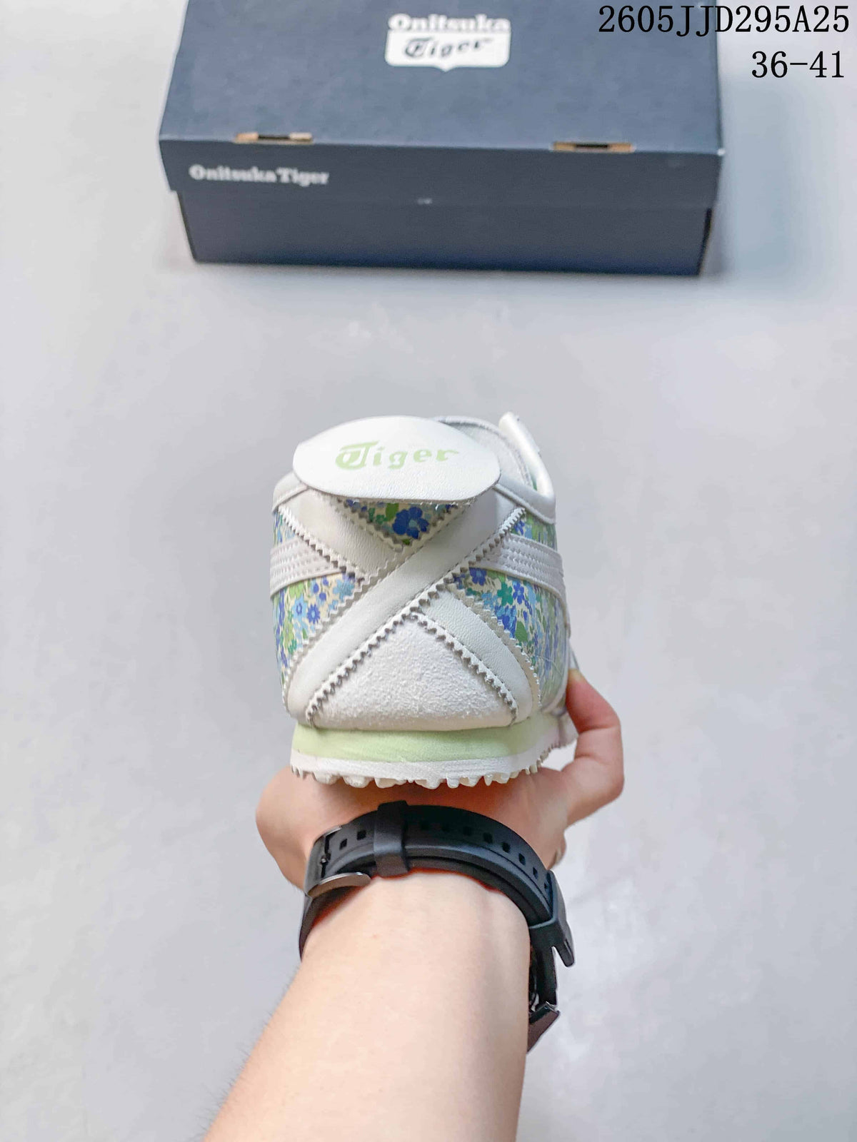 Onitsuka Tiger Floral Low-Top Sneakers Green Blue TD295A25