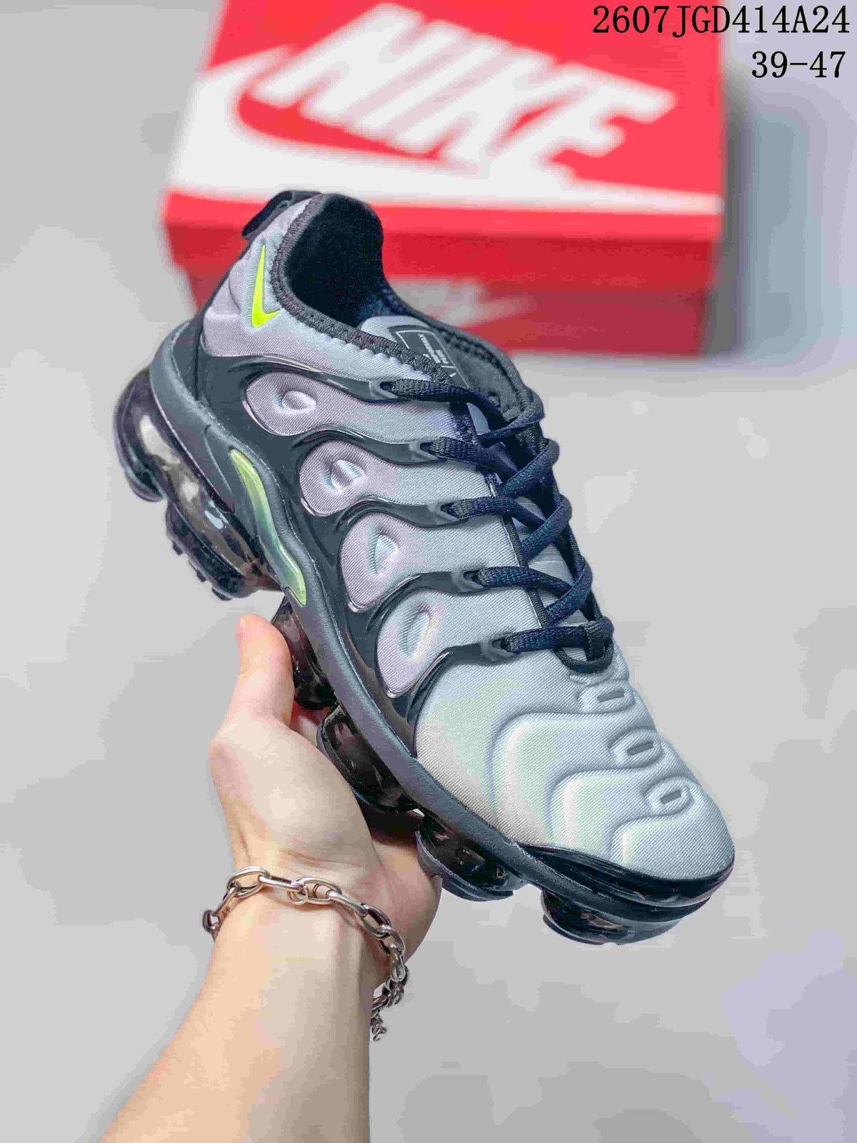 Nike Air VaporMax Plus Sneakers Gray Black Green 2607JGD414A24