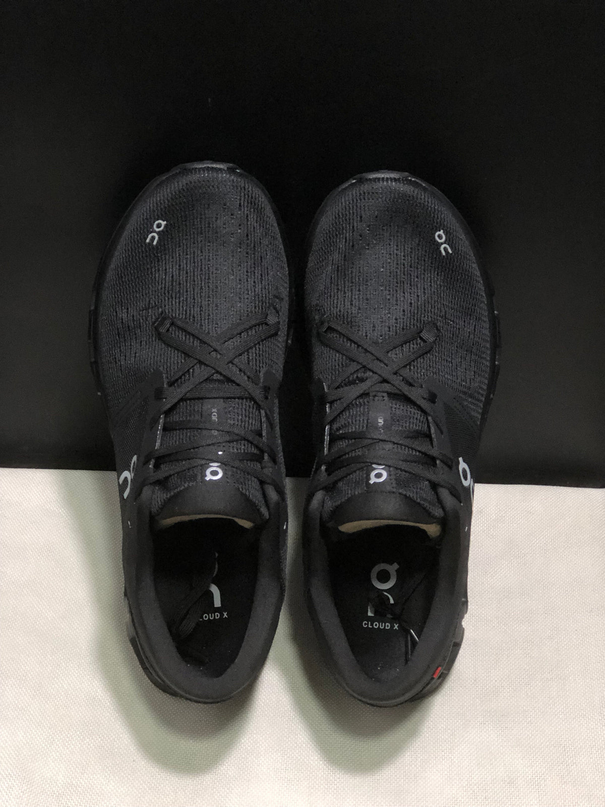 On Cloud X4 Low-Top Running Shoes Black