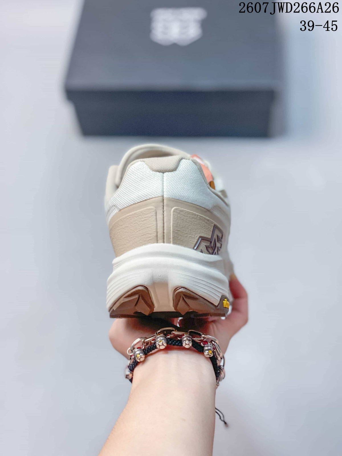 KOLON SPORT KRUST Trail Running Shoes Cream 2607JWD266A26