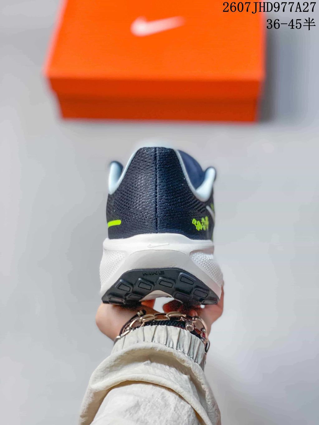 Nike Quest 6 Running Sneakers Navy White Lime