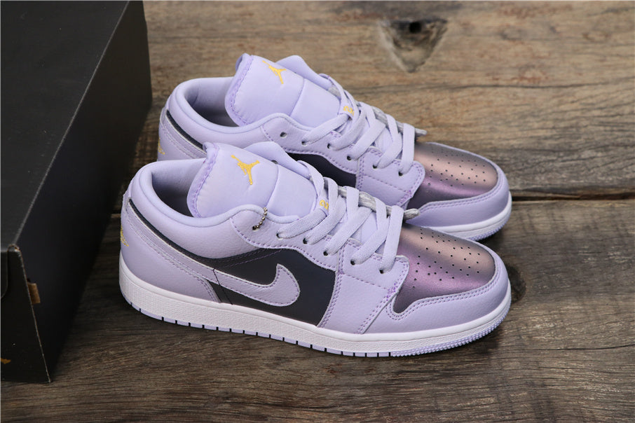 Air Jordan 1 Low Oxygen Purple Sneakers 554723-505