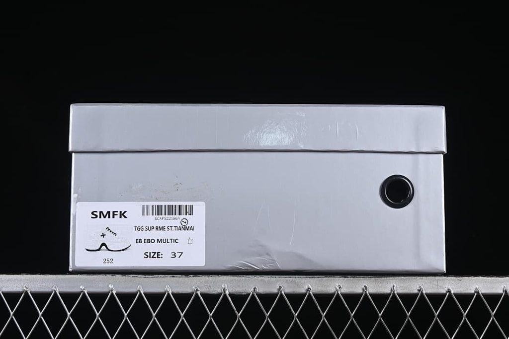 SMFK Future Ripple Low-Top Sneakers in White