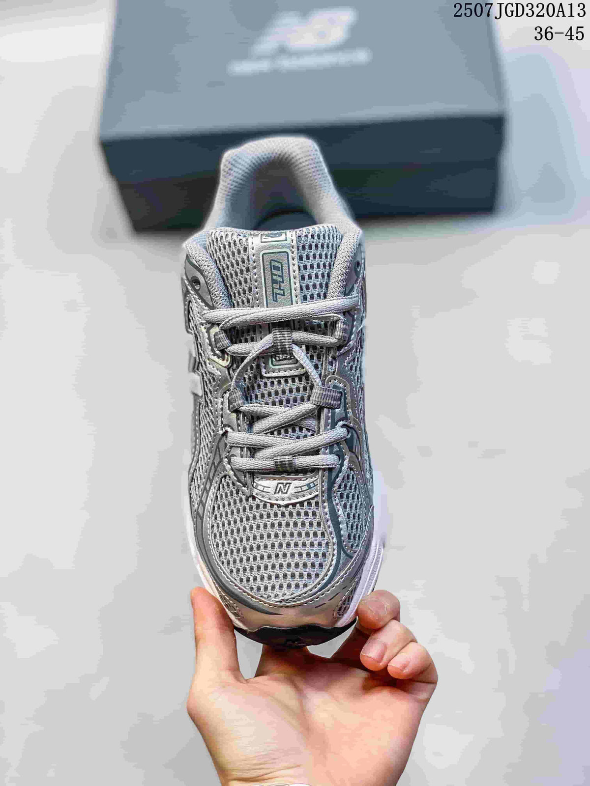 New Balance 740 Grey Silver Retro Running Sneakers U740NW2